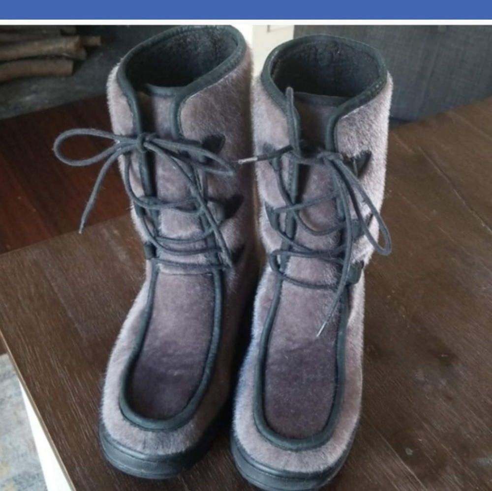 AUTHENTIC LL BEAN GREY FAUX FUR SNOW BOOTS